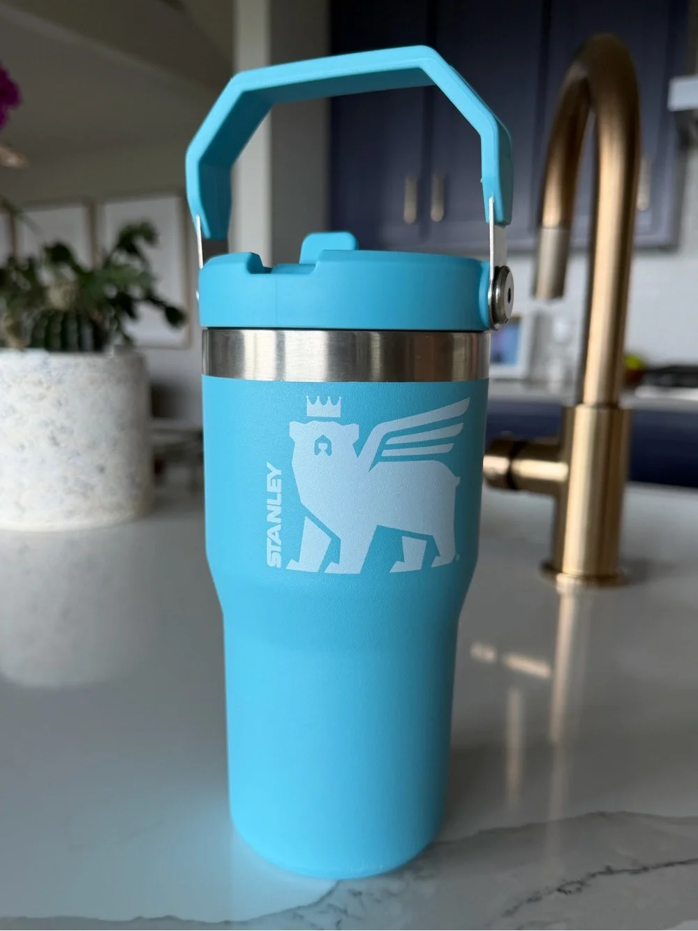 Stanley IceFlow Flip Straw 20 oz. Tumbler Aqua Blue Travel Handle New Athletic - Picture 3 of 6